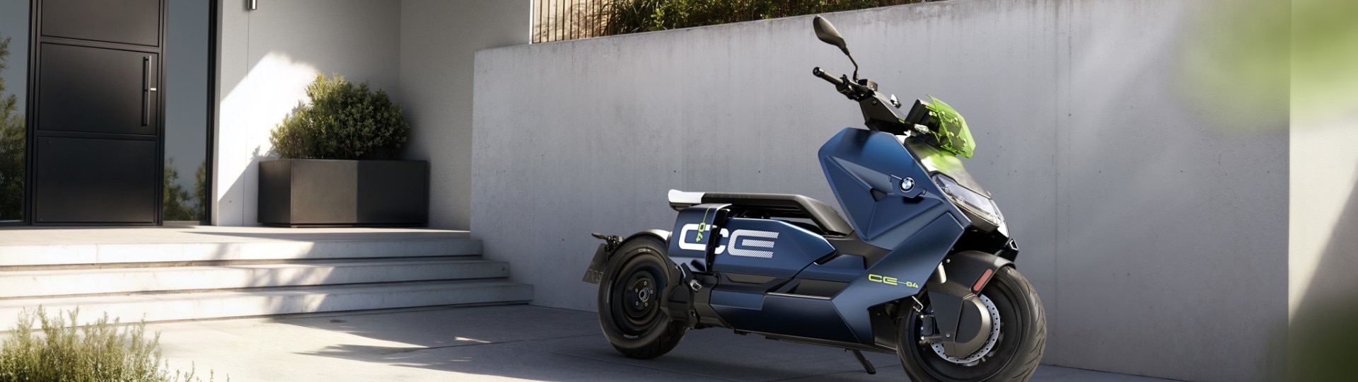 BMW CE 04をレンタル | Rent A Ride